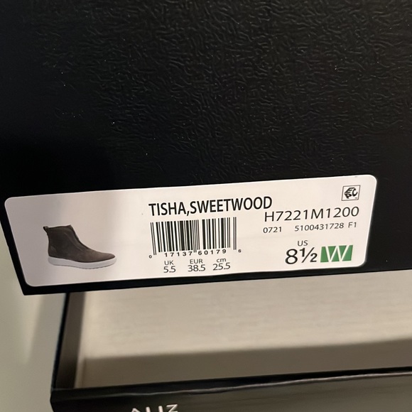 Naturalizer suede platform boot - Picture 2 of 4